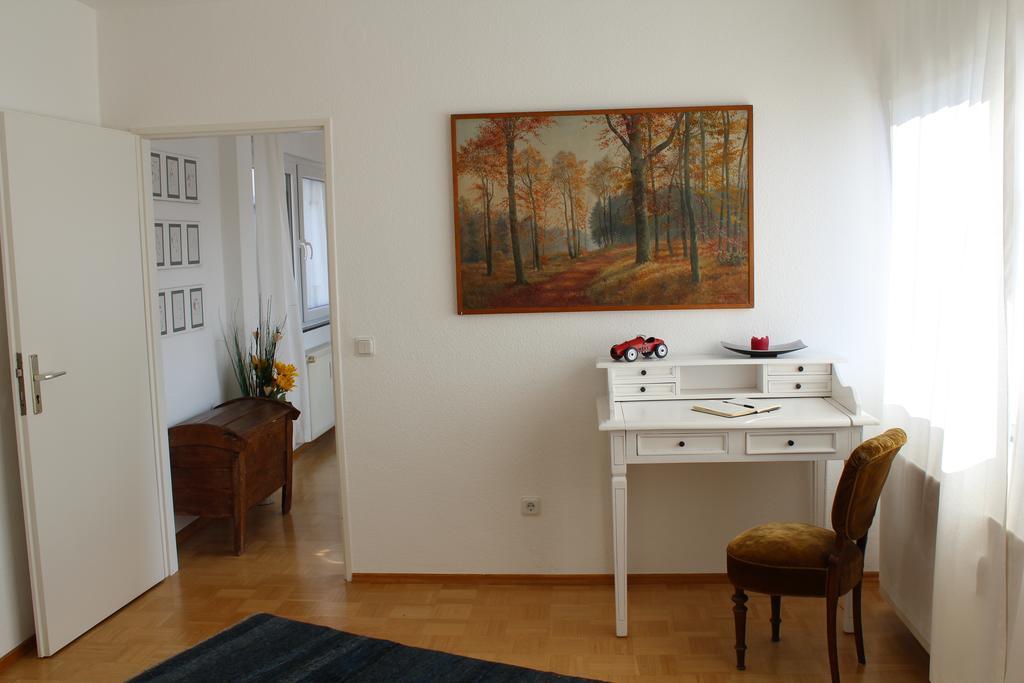 B&B My Place Mit Fruehstueckspaket - With Breakfastbox Frankfurt am Main Rom bilde